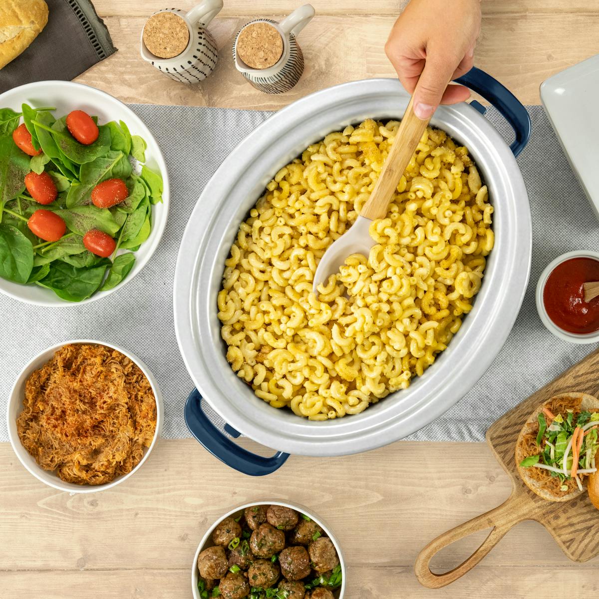 Crock-Pot Design Series 7-Quart Cook & Carry Slow Cooker, Poseidon | Programmable Slow Cooker with Locking Lid — Product Details | Product Guide mJ