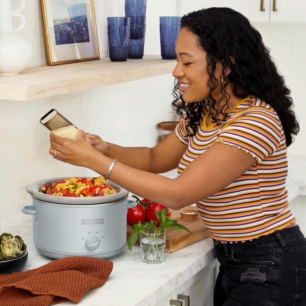 Crock-Pot Manual Design Series 4.5 Quart Slow Cooker, Macaroon Blue | Product Overview | Item Details uy