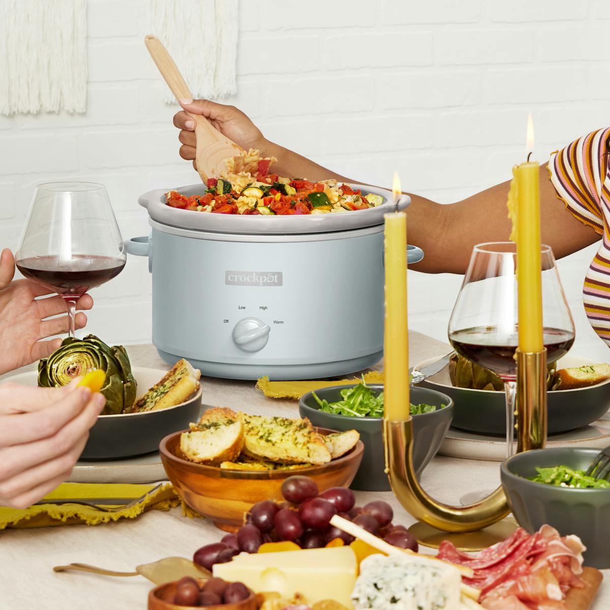 Crock-Pot Manual Design Series 4.5 Quart Slow Cooker, Macaroon Blue | Product Overview | Item Details uy